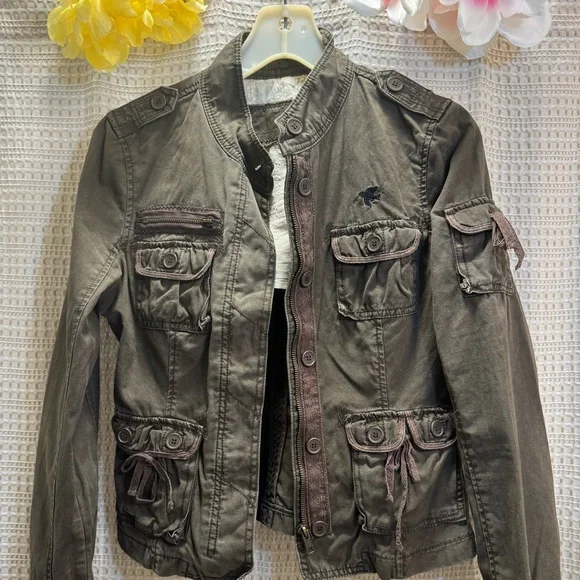 Women's Olive Utility Jacket - Picture 3 of 9